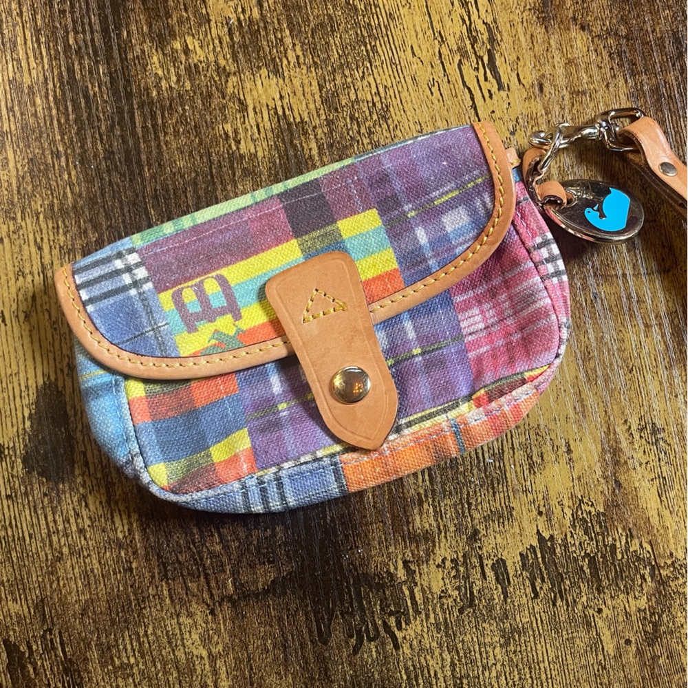 Dooney & Bourke colorful Picnic 🧺 sunglasses case